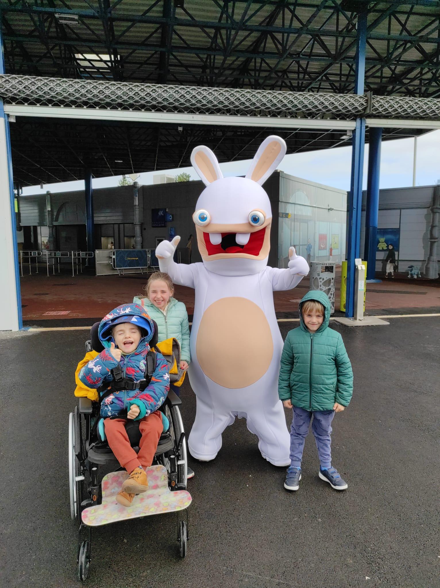 Anniversaire de ma sœur LENA                                    au FUTUROSCOPE!